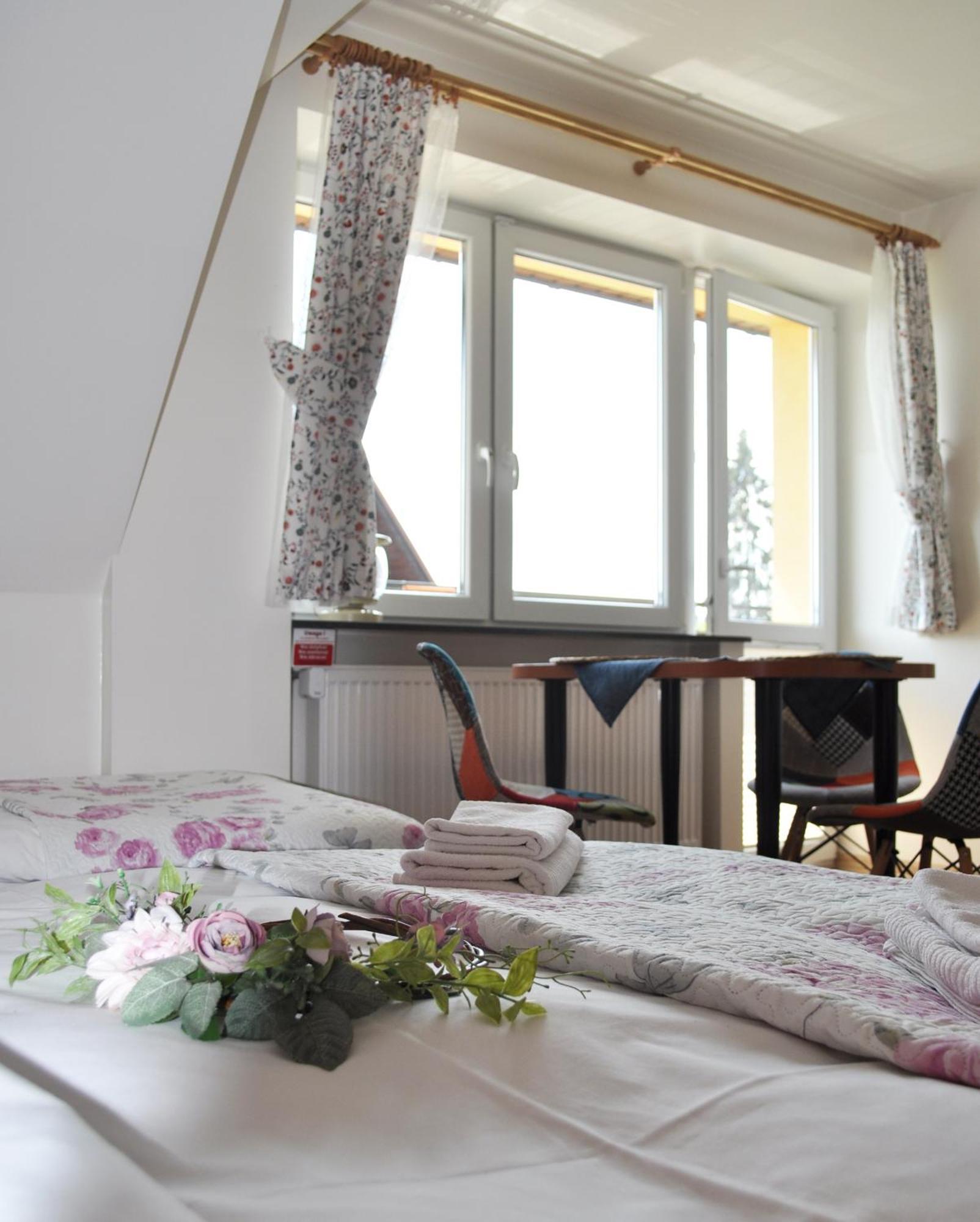 Pokoje Goscinne Uanny Nowy Targ Buitenkant foto